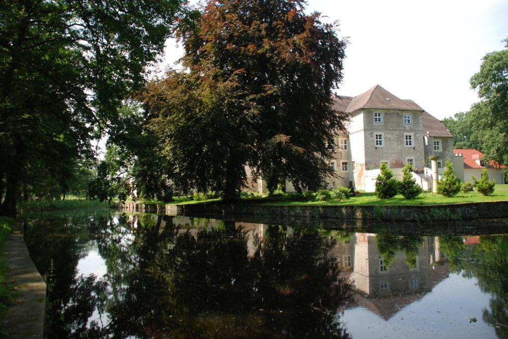 Hotel Wasserschloss Mellenthin Bagian luar foto
