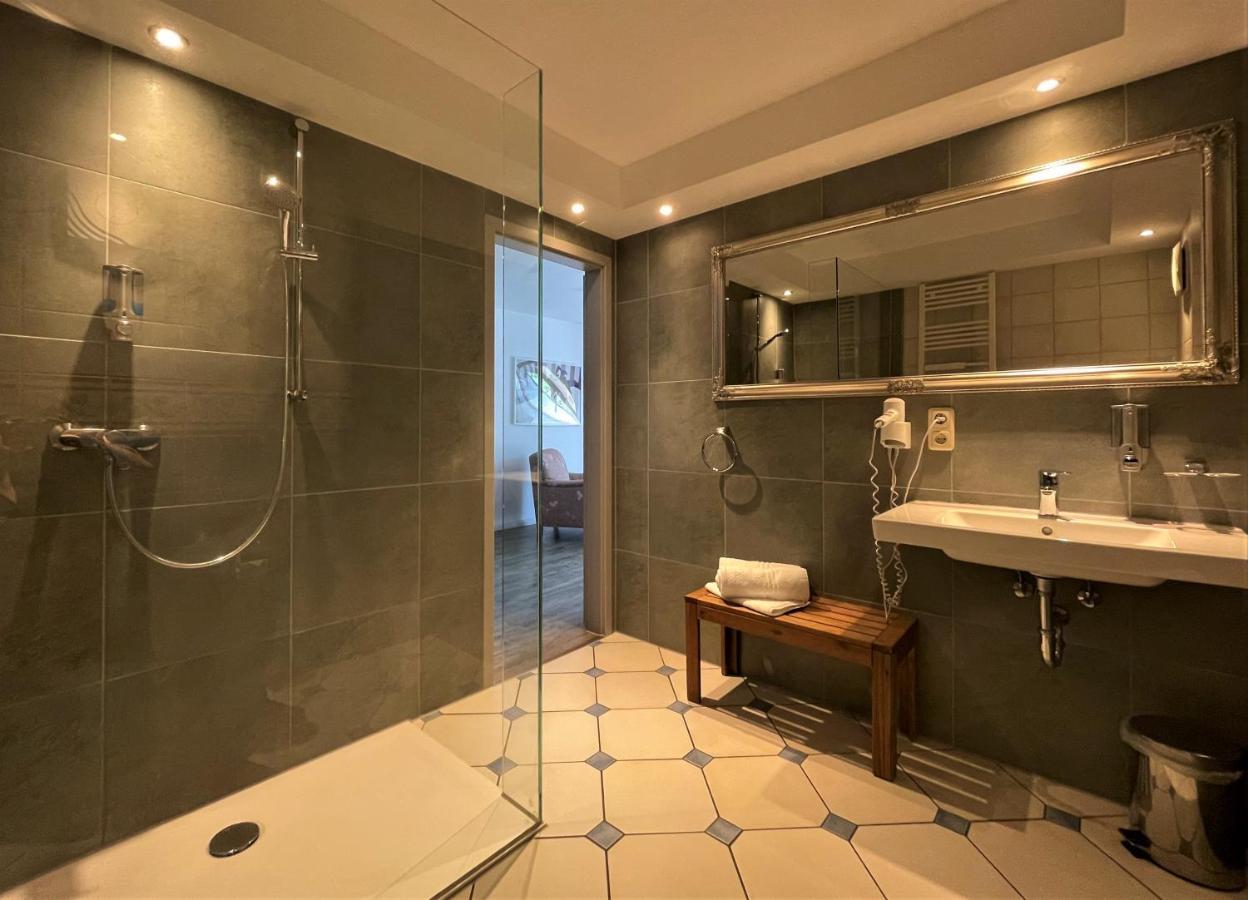 Hotel Wasserschloss Mellenthin Bagian luar foto