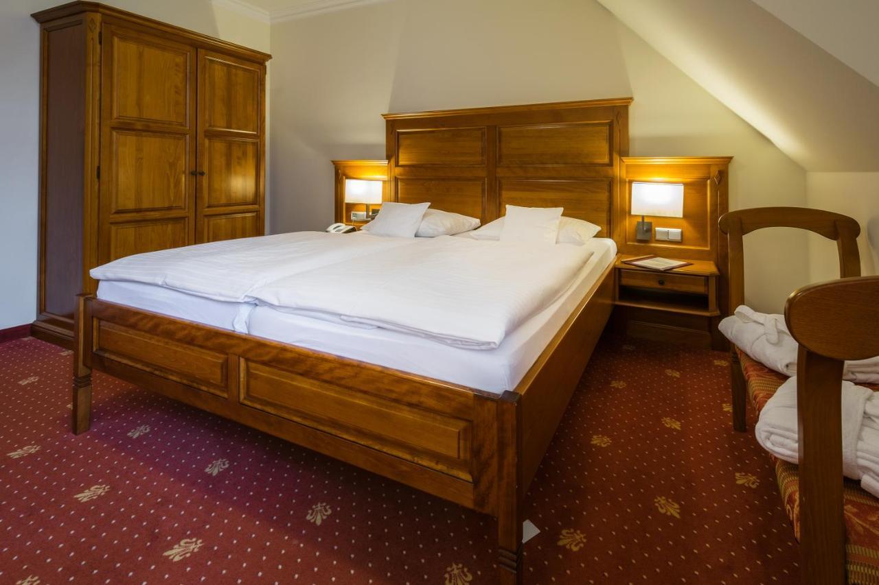 Hotel Wasserschloss Mellenthin Bagian luar foto