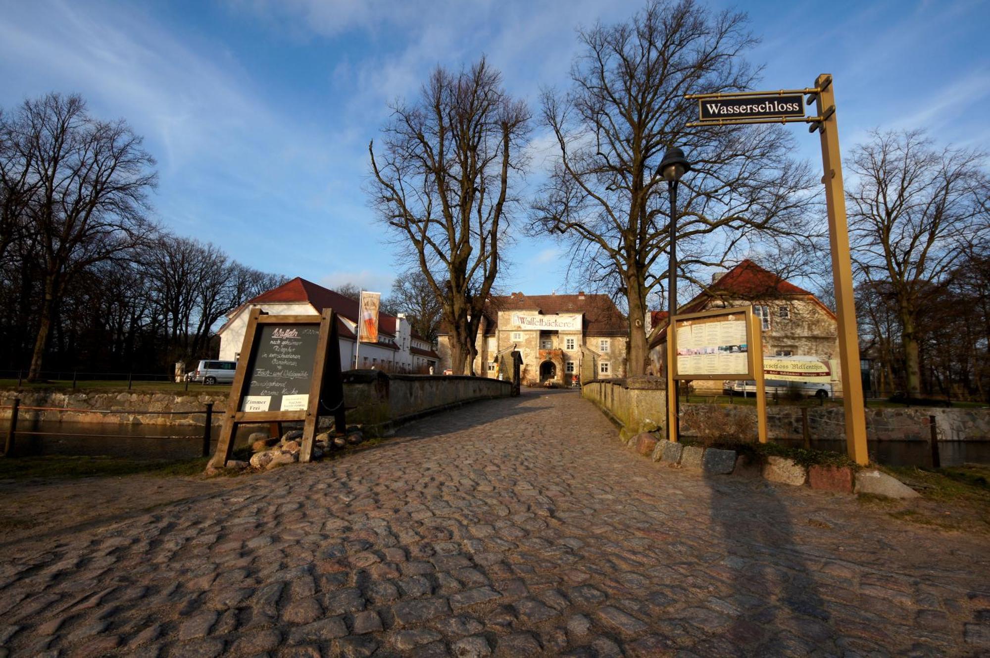 Hotel Wasserschloss Mellenthin Bagian luar foto