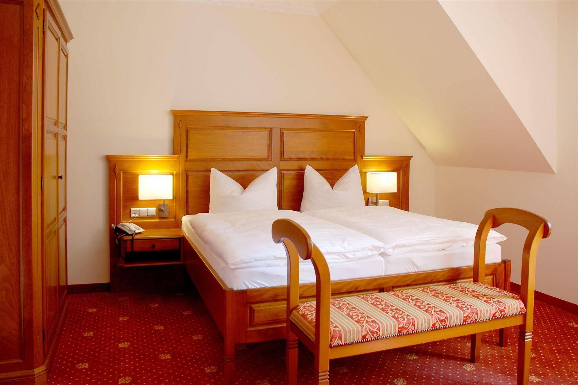 Hotel Wasserschloss Mellenthin Bagian luar foto
